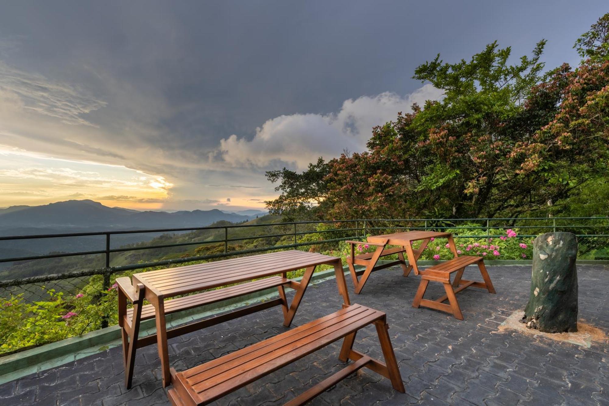 The Riverston Grand Matale Luaran gambar