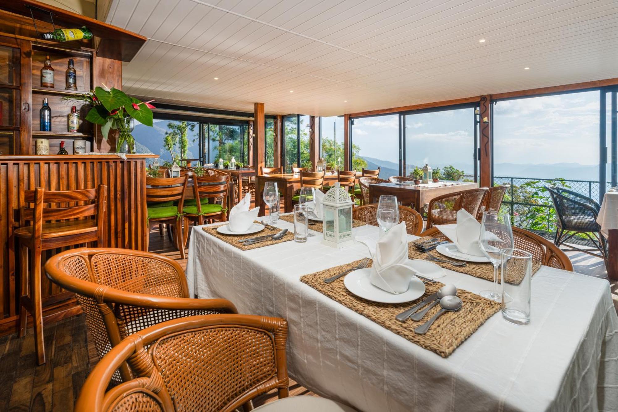 The Riverston Grand Matale Luaran gambar