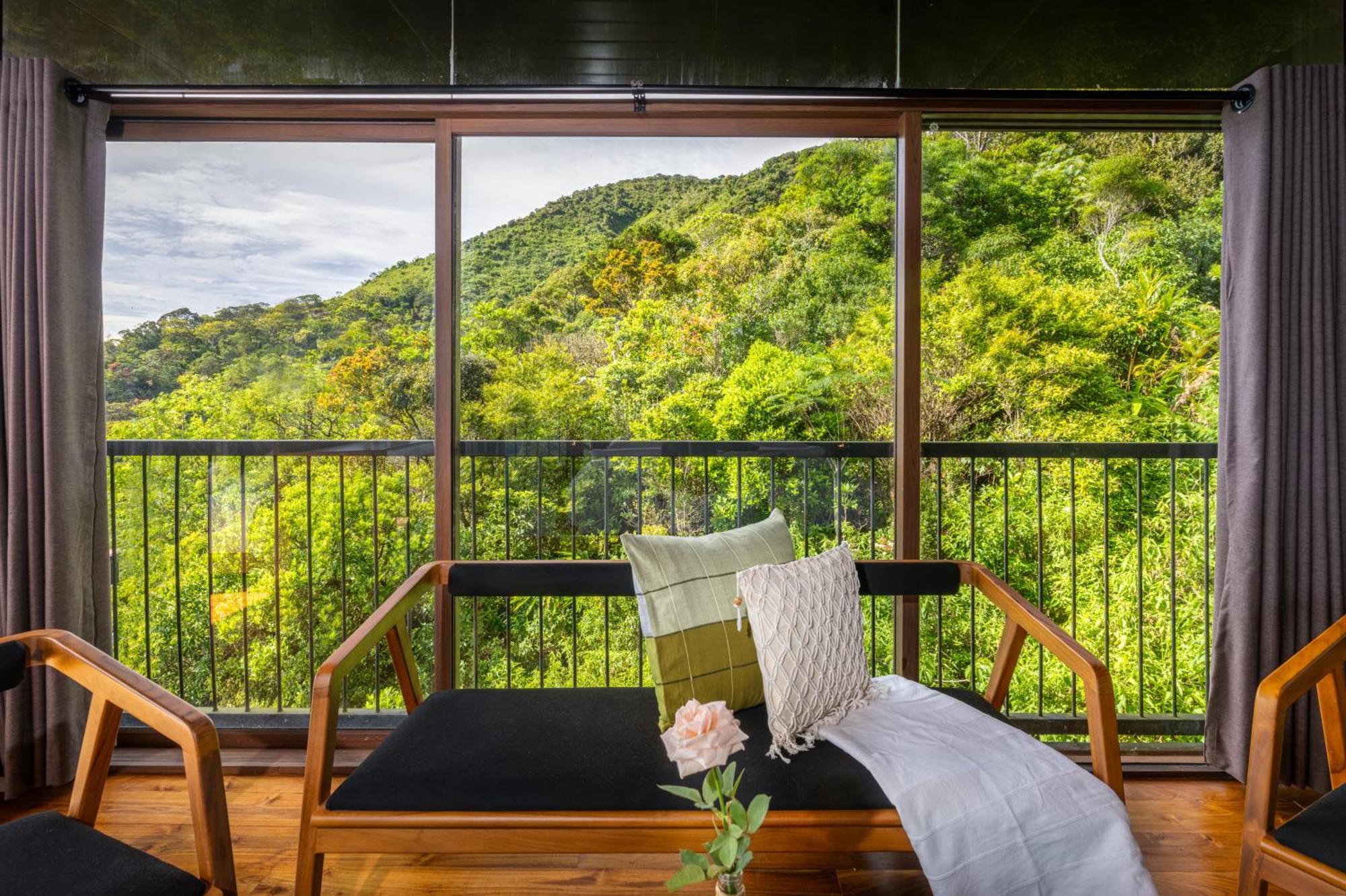 The Riverston Grand Matale Luaran gambar